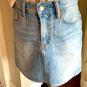 Levi’s light wash denim mini skirt.